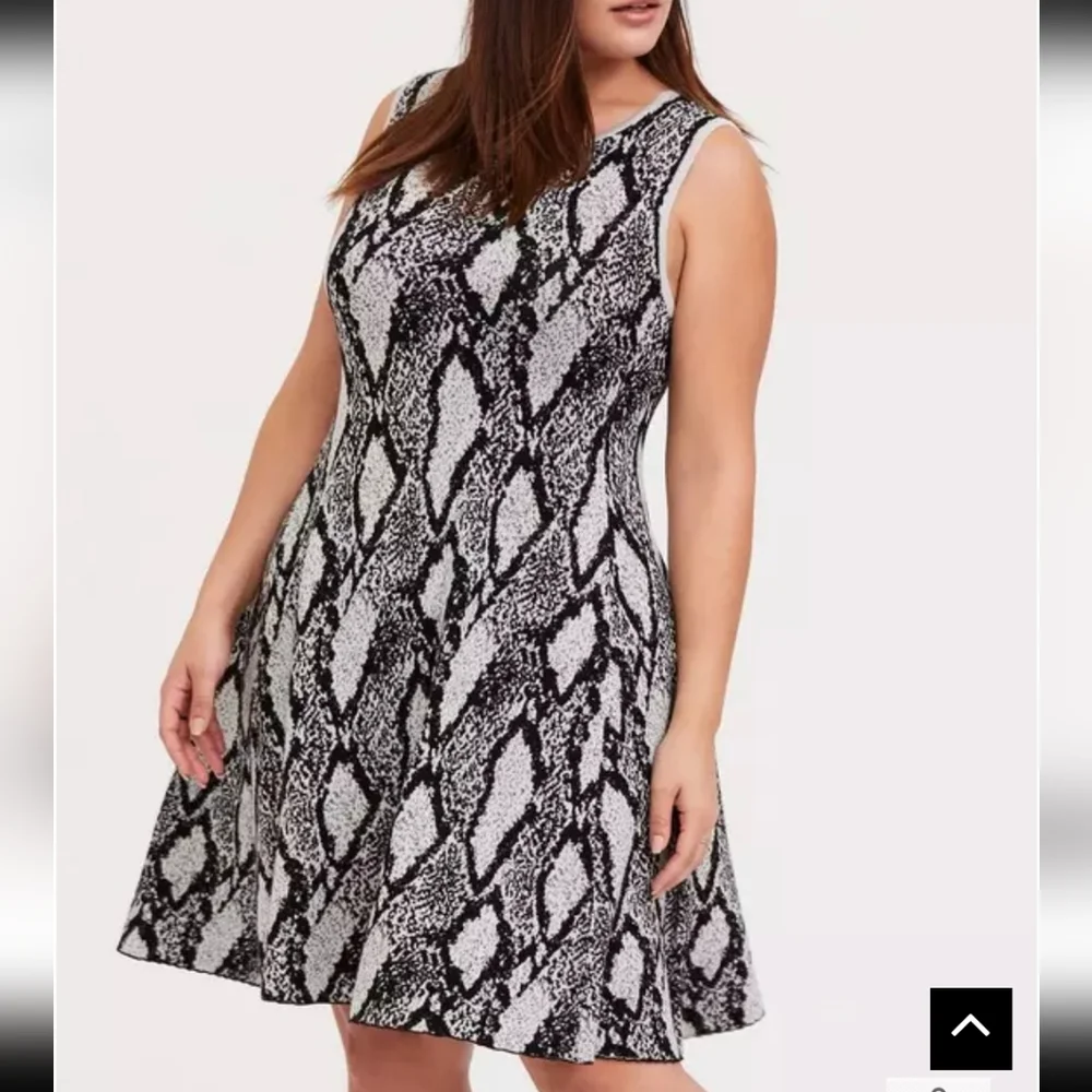 Torrid Knit Sleeveless Sweater Dress Snakeskin Print Size 2